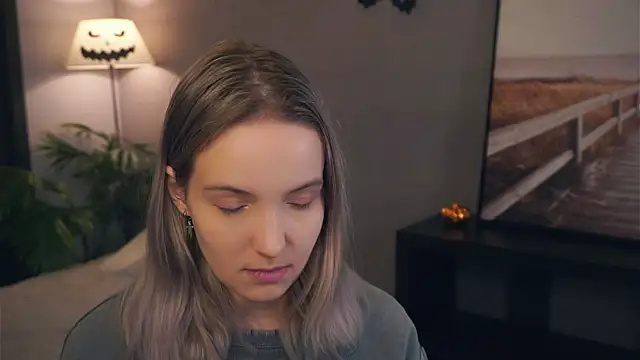 HongTomczak online show from 11/13/25, 07:23