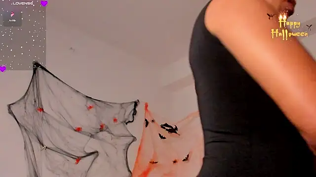 cloemorwen online show from 10/22/25, 09:46