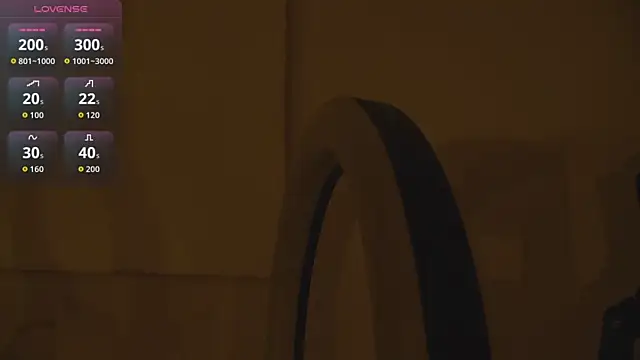 Snapshot of emma_morales_ chatting on 10/24/25, 12:09 emma morales online show from 10/24/25, 12:09