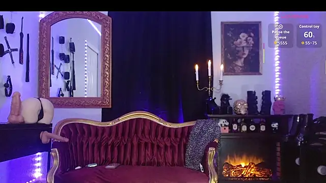 miss strapon online show from 11/26/25, 10:43