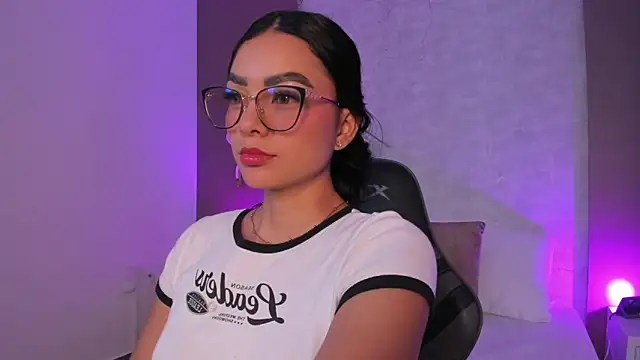 emily tolson online show from 03/30/26, 02:40