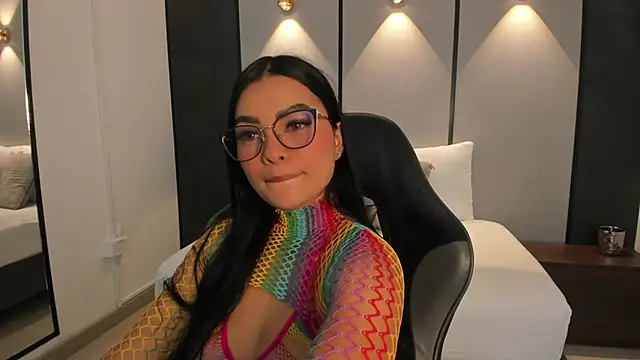 emily tolson online show from 06/04/26, 08:35