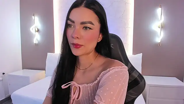 emily tolson online show from 12/18/25, 07:18