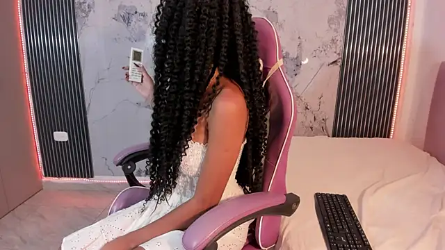 Mia Duarte1 online show from 04/23/26, 03:13