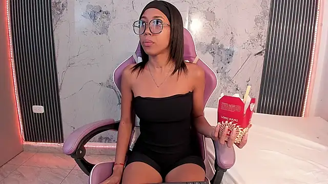 Mia Duarte1 online show from 07/10/26, 07:25