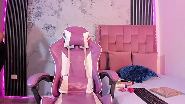 Mia Duarte1 online show from 11/21/25, 07:24