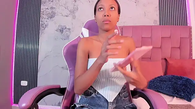 Mia Duarte1 online show from 11/27/25, 07:25