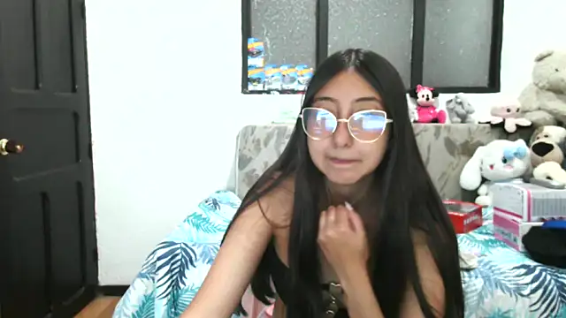 Snapshot of Nanilux chatting on 09/23/25, 07:43 Nanilux online show from 09/23/25, 07:43