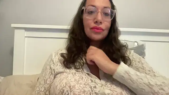 RosaFreya online show from 05/27/26, 02:57