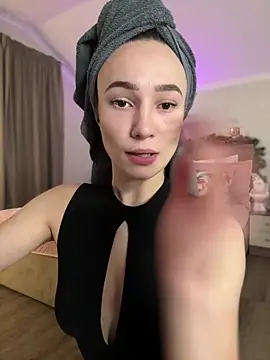 Snapshot of SugarDanger chatting on 12/17/25, 05:12 SugarDanger online show from 12/17/25, 05:12