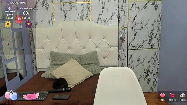 Itsuki N online show from 09/13/25, 12:16