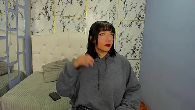 Itsuki N online show from 11/10/25, 01:38