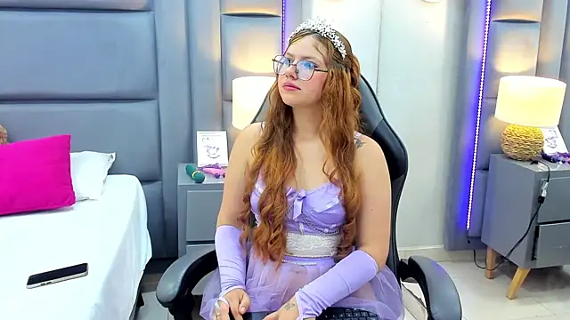 EimmyJones online show from 10/31/25, 02:30