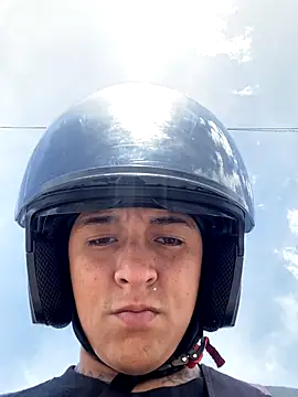 Snapshot of Jrivera22 chatting on 11/10/25, 05:29 Jrivera22 online show from 11/10/25, 05:29