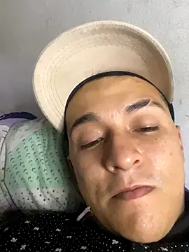 Snapshot of Jrivera22 chatting on 11/25/25, 11:27 Jrivera22 online show from 11/25/25, 11:27