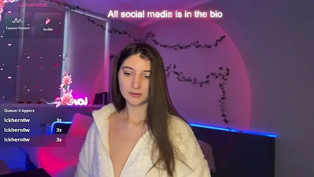 kitty kristy1 online show from 04/18/26, 03:47