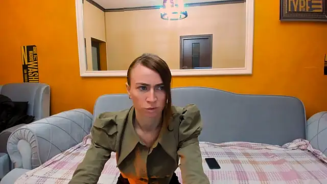 Snapshot of Roxee33 chatting on 12/15/25, 08:25 Roxee33 online show from 12/15/25, 08:25