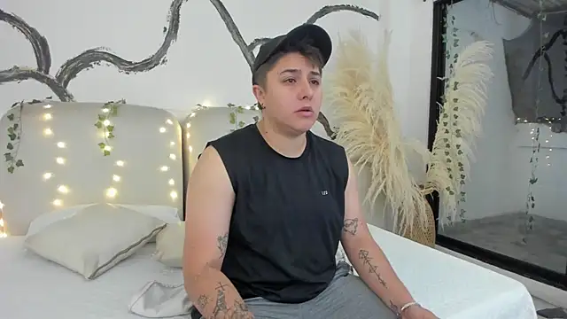 IanGilbert online show from 12/18/25, 07:24