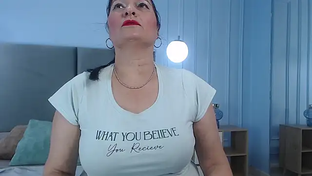 Snapshot of Lenacorbet chatting on 10/30/25, 07:11 Lenacorbet online show from 10/30/25, 07:11