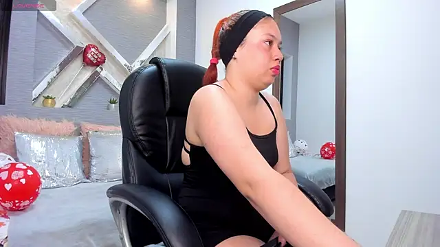 roxana santini online show from 10/03/25, 02:40