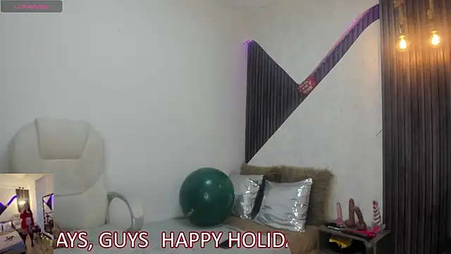 roxana santini online show from 12/19/25, 02:19