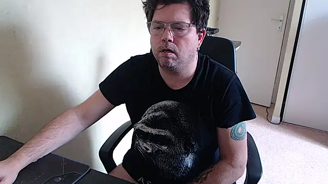 blueandwhite1 online show from 01/10/26, 02:45