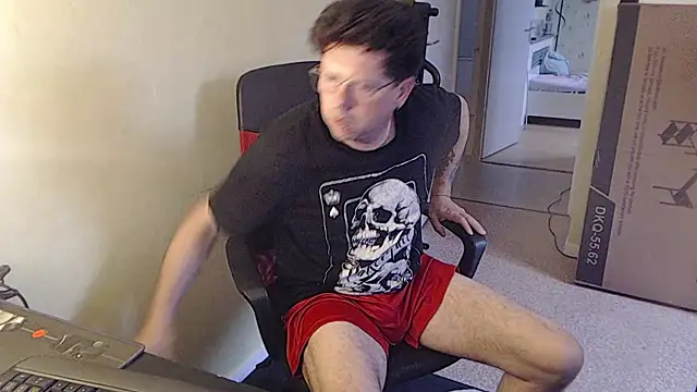 blueandwhite1 online show from 04/11/26, 08:40