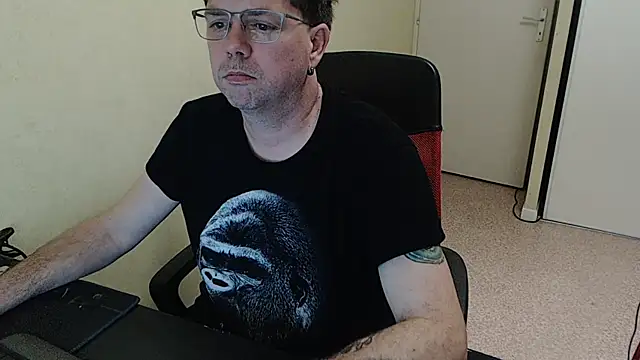 blueandwhite1 online show from 03/20/26, 10:33