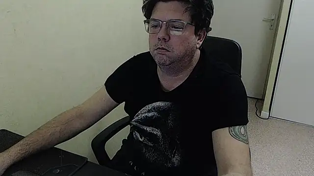 blueandwhite1 online show from 01/07/26, 08:47