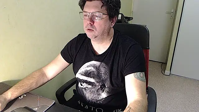 blueandwhite1 online show from 01/08/26, 05:30