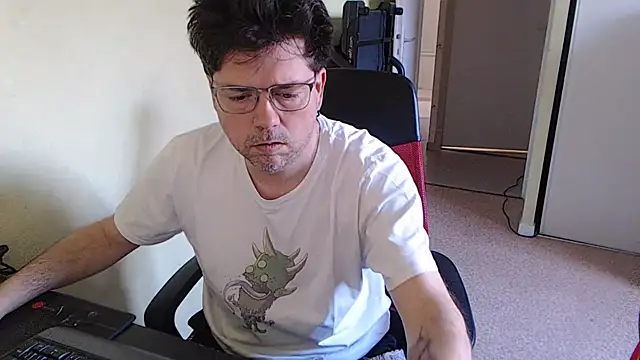 blueandwhite1 online show from 04/04/26, 08:43