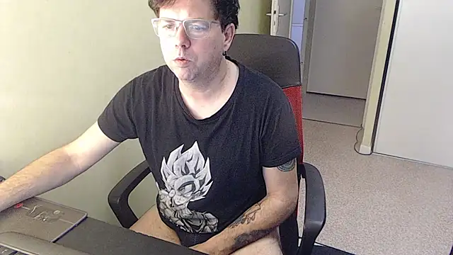 blueandwhite1 online show from 03/04/26, 07:49