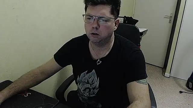 Snapshot of blueandwhite1 chatting on 01/28/25, 05:35 blueandwhite1 online show from 01/28/25, 05:35