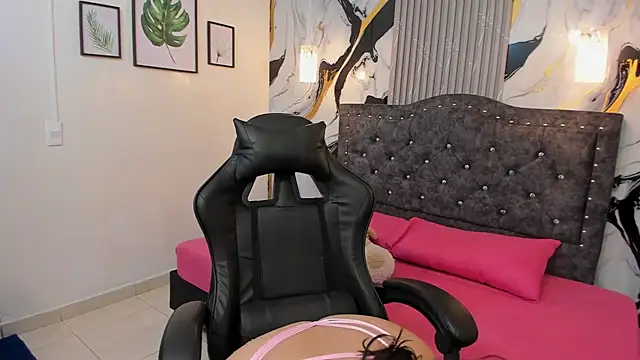 Snapshot of GiaCutee chatting on 01/06/26, 03:10 GiaCutee online show from 01/06/26, 03:10