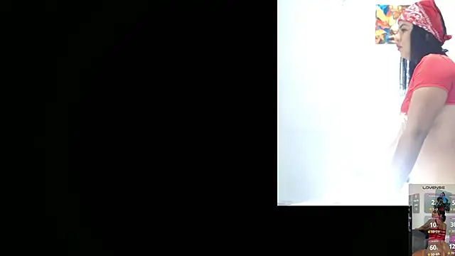 Snapshot of Emily_Thompson33 chatting on 11/12/25, 03:43 Emily Thompson33 online show from 11/12/25, 03:43