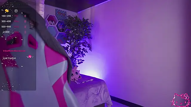  chloe moons  online show from 11/15/25, 12:53