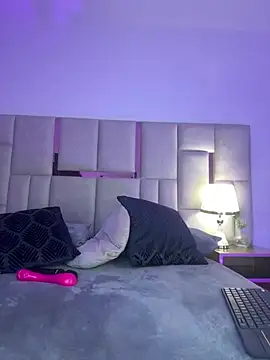 FranchescaVeleska online show from 03/25/26, 08:08