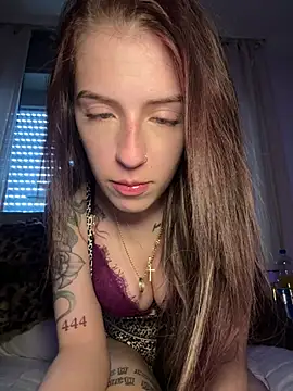 lisapeperoni online show from 04/26/26, 12:46