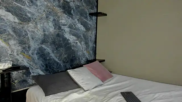 luca flame online show from 10/02/25, 04:10