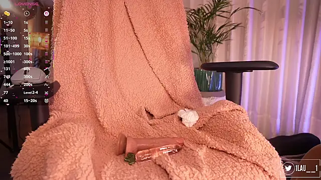 Snapshot of Just__dani chatting on 11/07/25, 07:24 Just dani online show from 11/07/25, 07:24