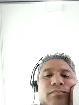 danigarci2307 online show from 04/13/26, 10:58