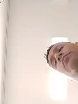 danigarci2307 online show from 11/12/25, 09:40