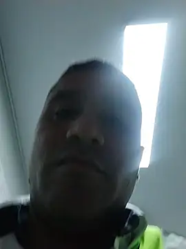 Snapshot of danigarci2307 chatting on 04/17/26, 01:30 danigarci2307 online show from 04/17/26, 01:30