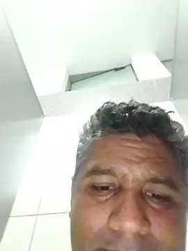 danigarci2307 online show from 12/04/25, 01:37