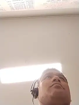 danigarci2307 online show from 02/19/26, 12:07