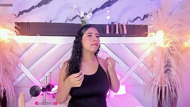 Zoe-Johnson  online show from 04/14/26, 09:42