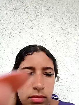 Zoe-Johnson  online show from 10/20/25, 08:09