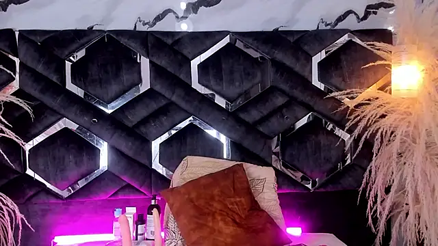 Zoe-Johnson  online show from 01/09/26, 09:55