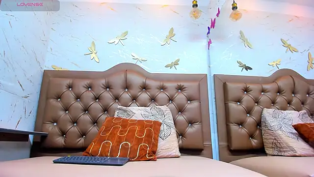 Zoe-Johnson  online show from 09/10/25, 09:36