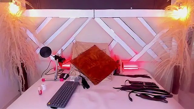 Zoe-Johnson  online show from 02/28/26, 09:47